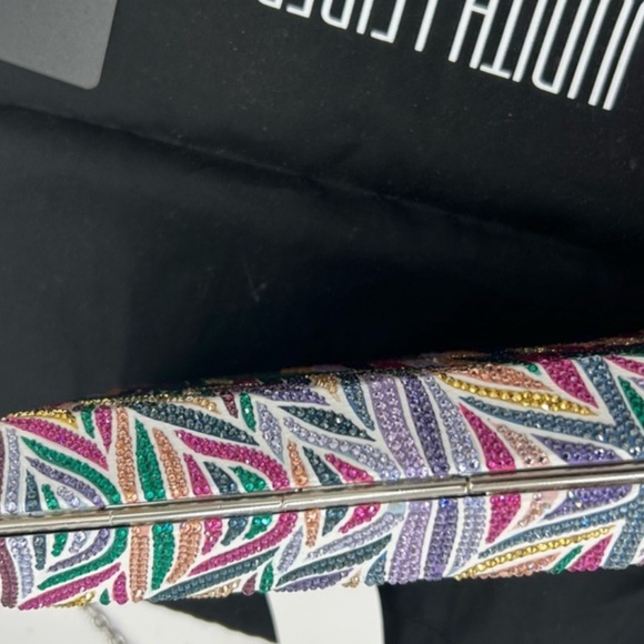 Women's Judith Leiber Mural clutch bag with chain - Picture 9 of 9